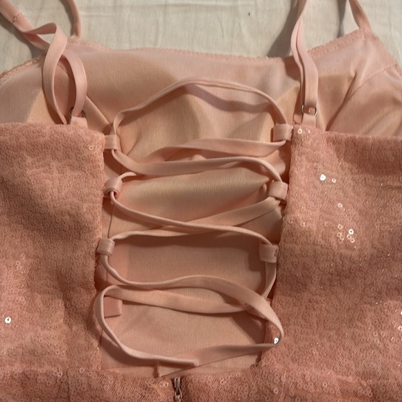 Baby pink full sequin POMUYOO dress size 2 - Picture 6 of 6